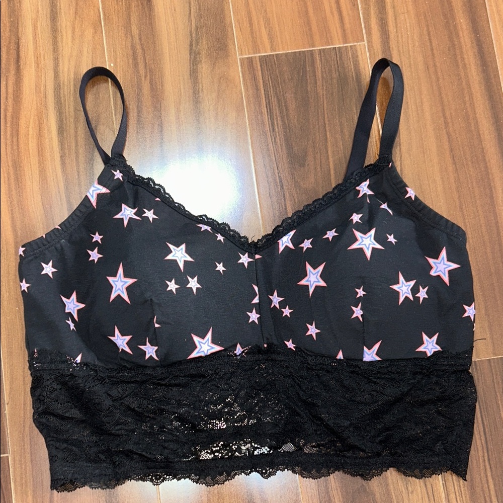 Size 2 / 2X Torrid Curve stars wireless bralette